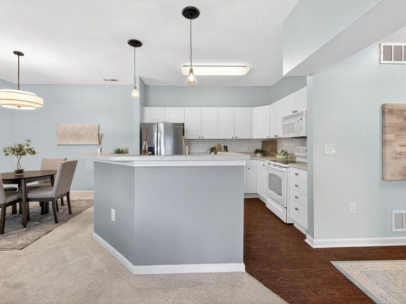 8075 Crane's Crossing Drive , Lewis Center, OH 43035 Photo 11