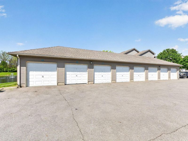 8075 Crane's Crossing Drive , Lewis Center, OH 43035 Photo 32