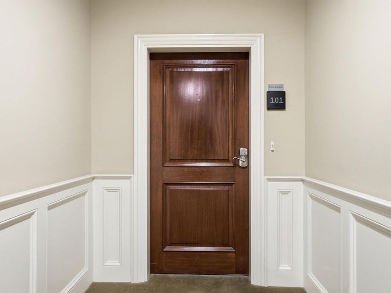 5735 Newbank Circle , Unit # 101, Dublin, OH 43017 Photo 12