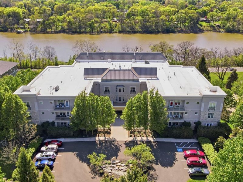 5735 Newbank Circle , Unit # 101, Dublin, OH 43017 Photo 3