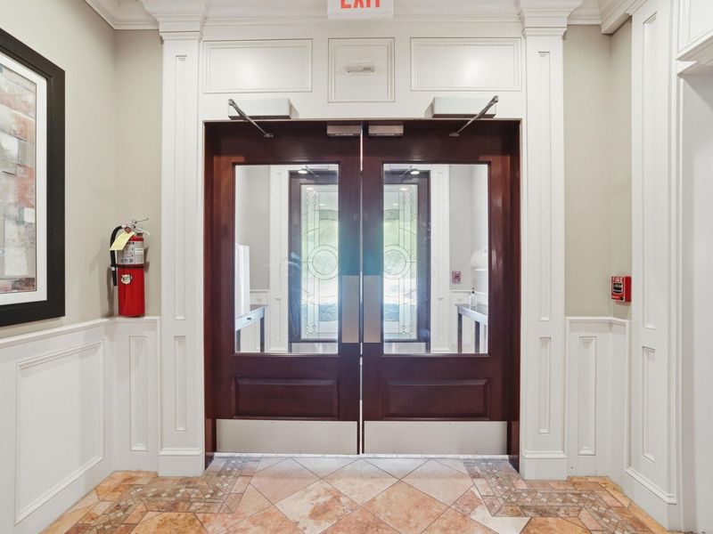 5735 Newbank Circle , Unit # 101, Dublin, OH 43017 Photo 9