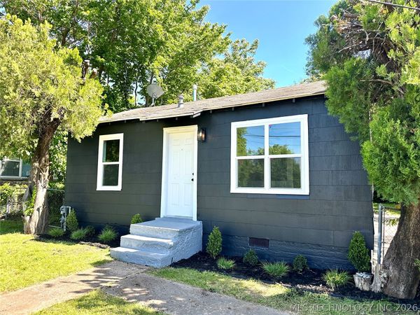 1008 E King Place, Tulsa, OK 74106