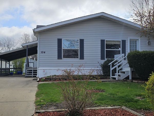 104 S SYCAMORE, Wilton, IA 52778