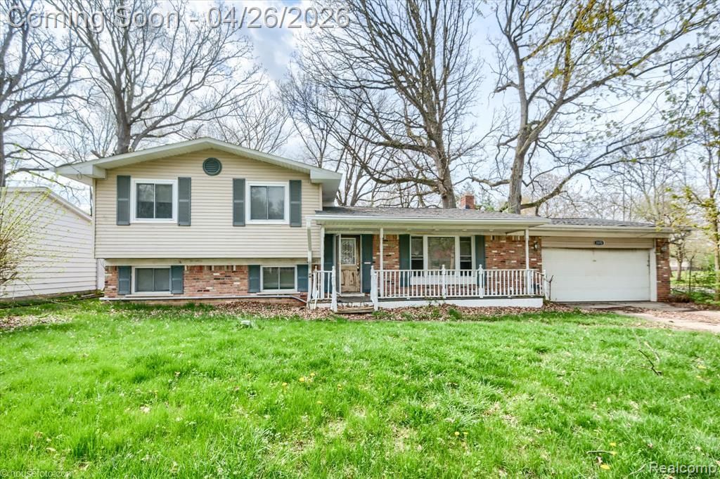 1173 Pickwick Place, Flint Township, MI 48507 Main Photo