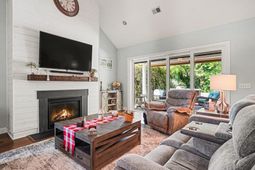 1598 Buckingham Ave. photo 4