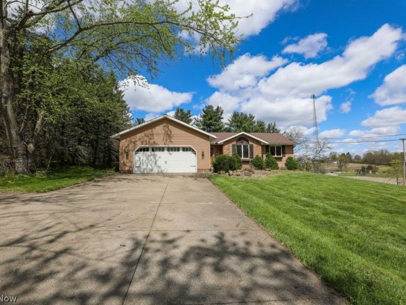 2855 Nimishillen Church Road NE, Canton, OH 44721 Photo 2