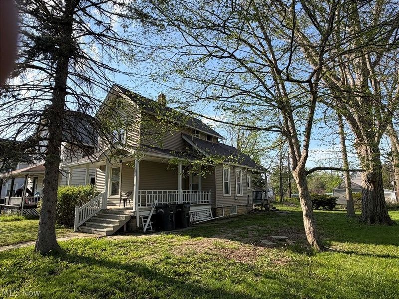 347 11th Street , Elyria, OH 44035 Photo 3