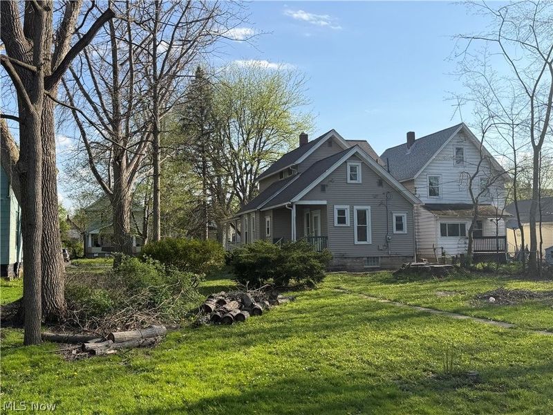 347 11th Street , Elyria, OH 44035 Photo 4