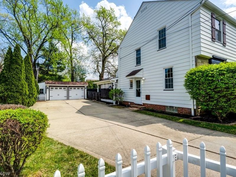 1547 Richmond Road, Lyndhurst, OH 44124 Photo 6