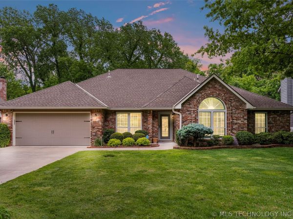 8809 S Hudson Avenue , Tulsa, OK 74137