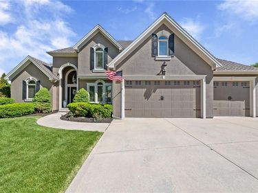 6112 NW 101st Court, Kansas City, MO 64154