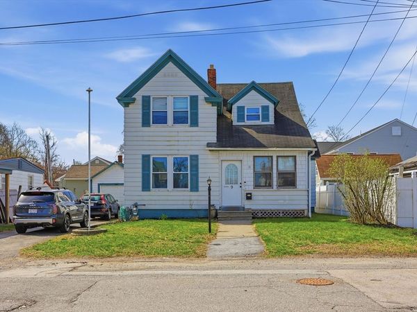 9 Hamilton Street, Clinton, MA 01510