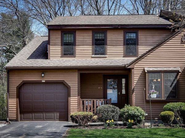 17 Hawthorne Village, Unit A, Franklin, MA 02038