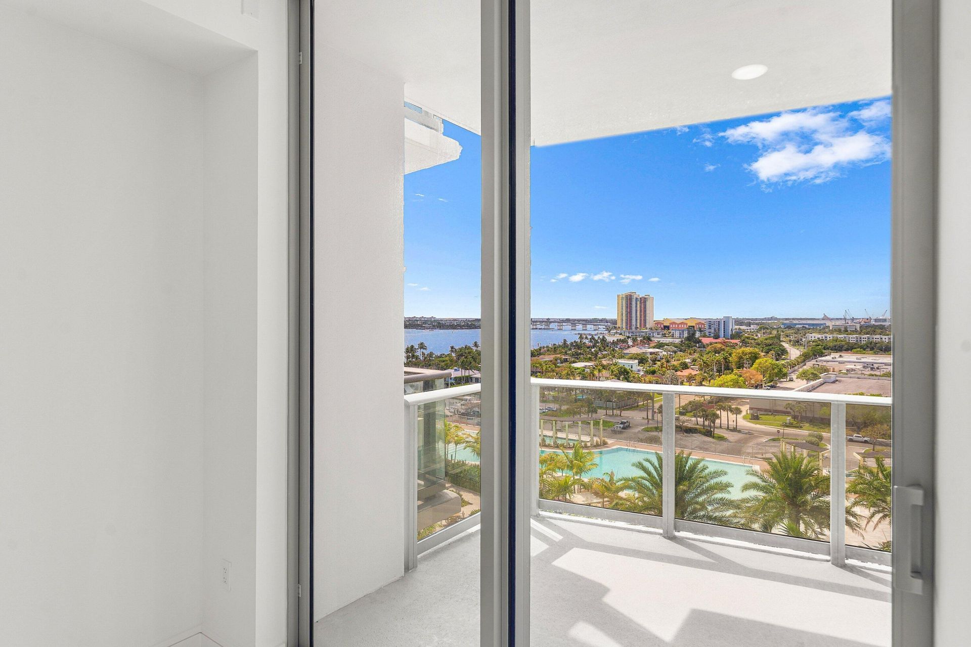 220 Lake Shore Drive, Unit 1015, Lake Park, FL 33403 Photo