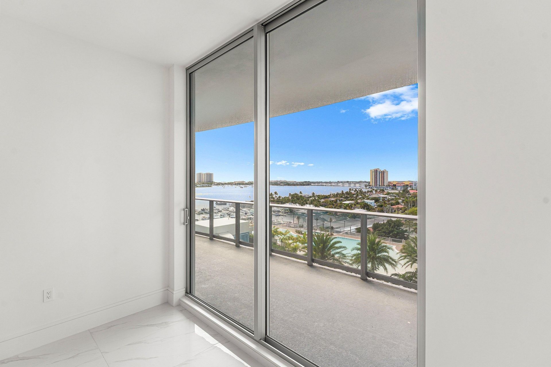 220 Lake Shore Drive, Unit 1015, Lake Park, FL 33403 Photo