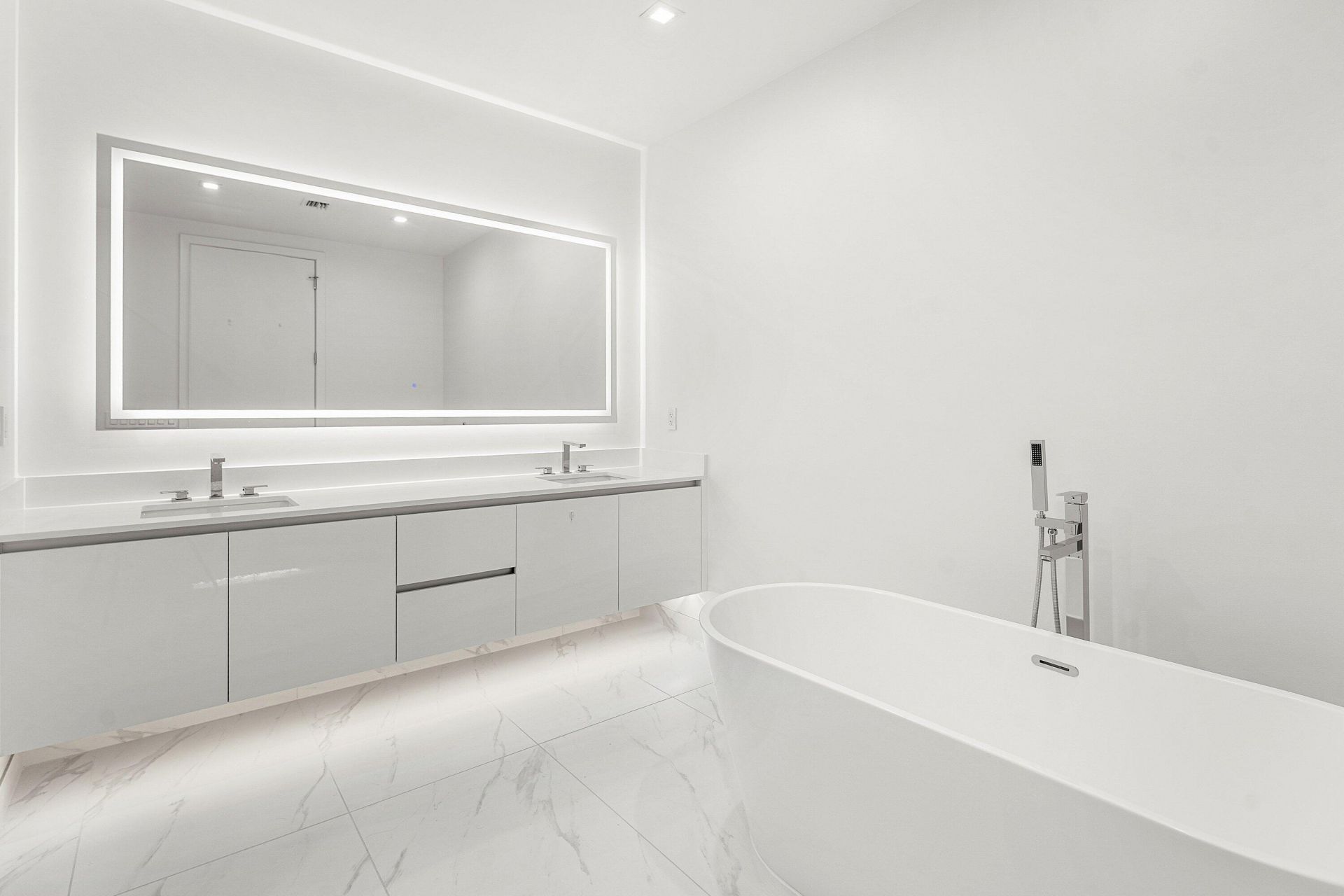 220 Lake Shore Drive, Unit 1015, Lake Park, FL 33403 Photo