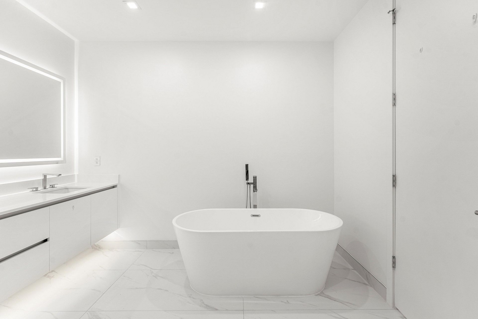 220 Lake Shore Drive, Unit 1015, Lake Park, FL 33403 Photo