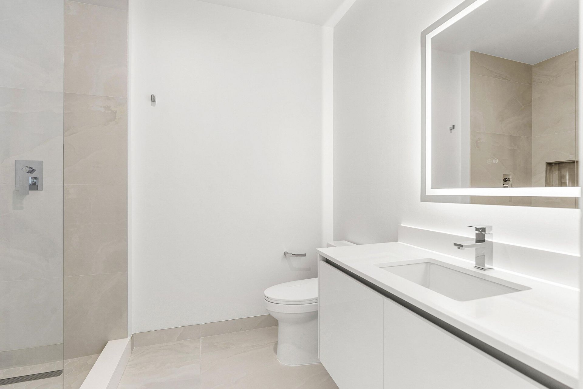 220 Lake Shore Drive, Unit 1015, Lake Park, FL 33403 Photo