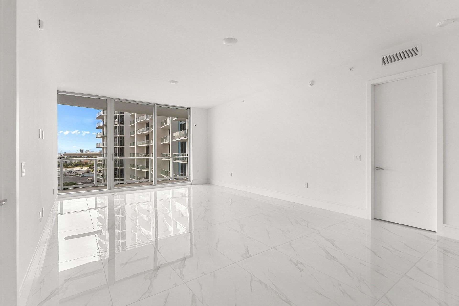 220 Lake Shore Drive, Unit 1015, Lake Park, FL 33403 Photo