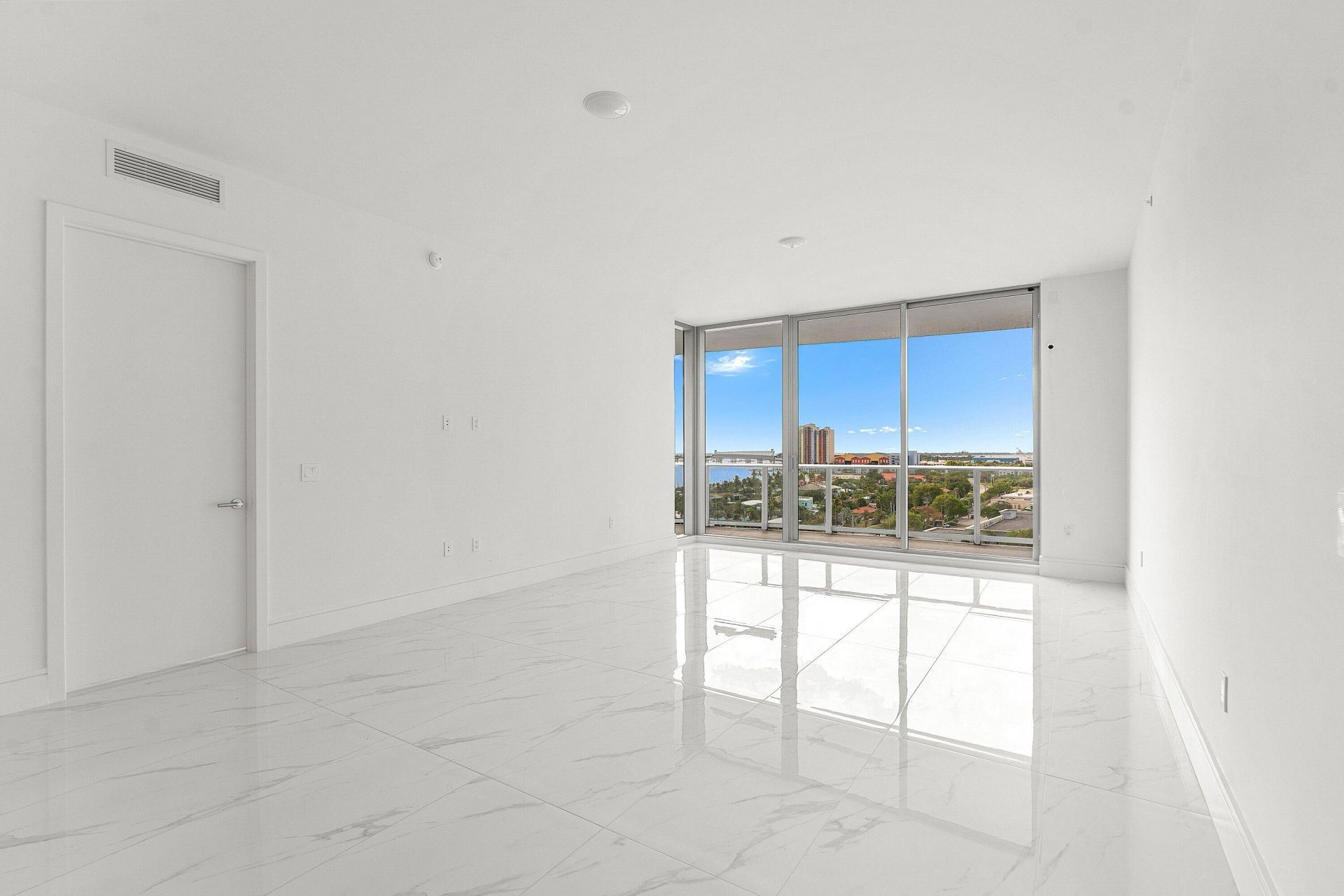 220 Lake Shore Drive, Unit 1015, Lake Park, FL 33403 Photo