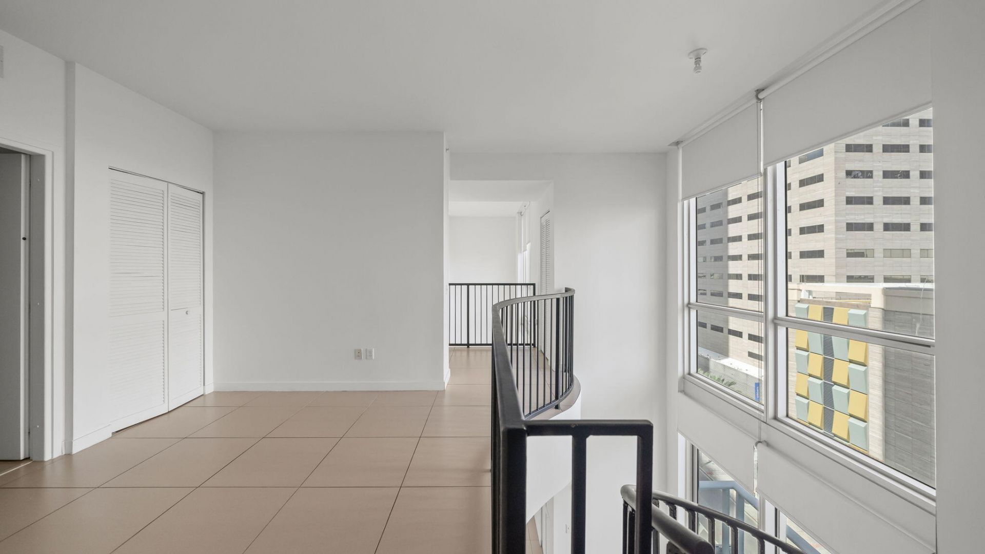 300 S Biscayne Boulevard, Unit L-832, Miami, FL 33131 Photo