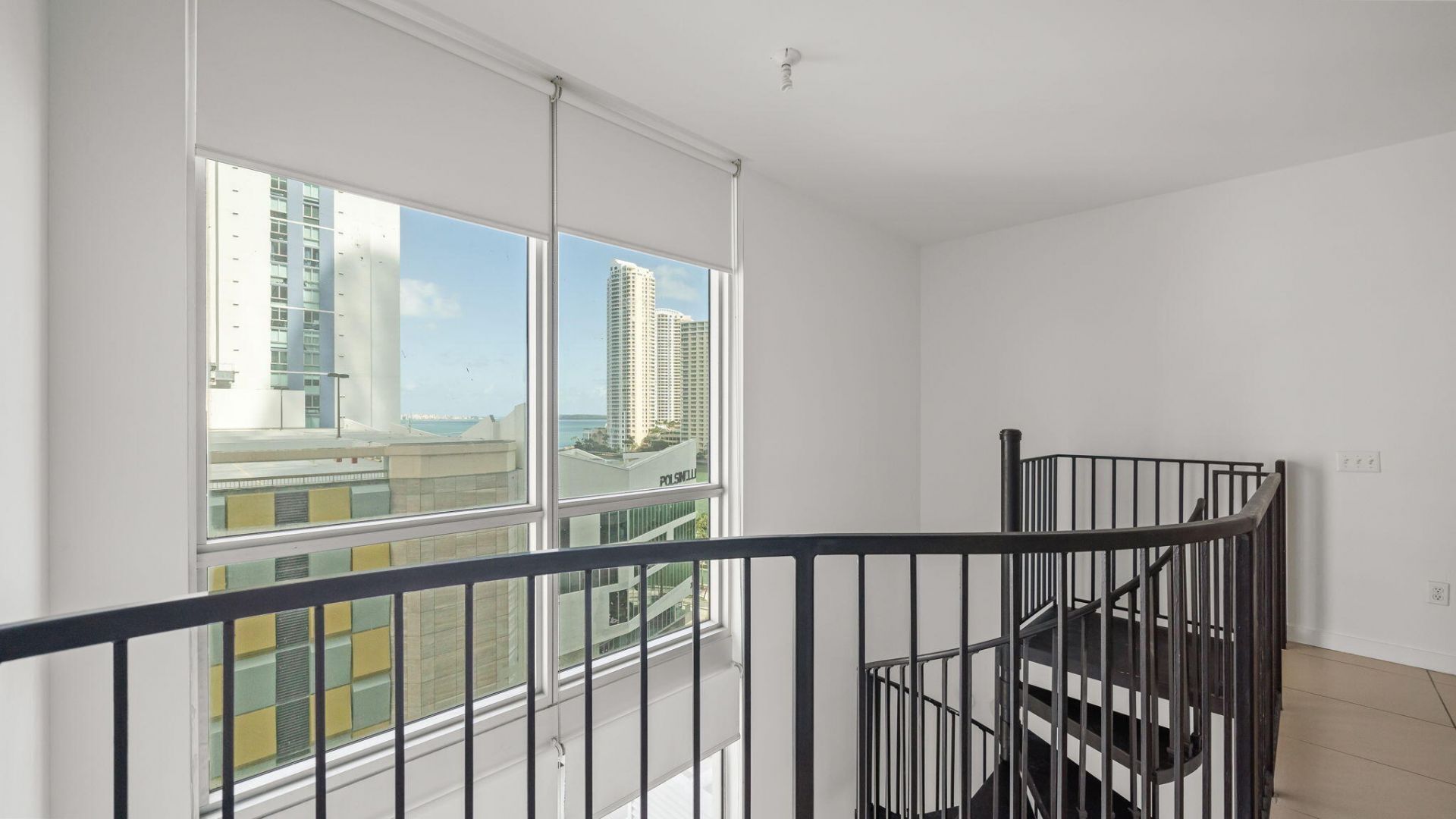 300 S Biscayne Boulevard, Unit L-832, Miami, FL 33131 Photo