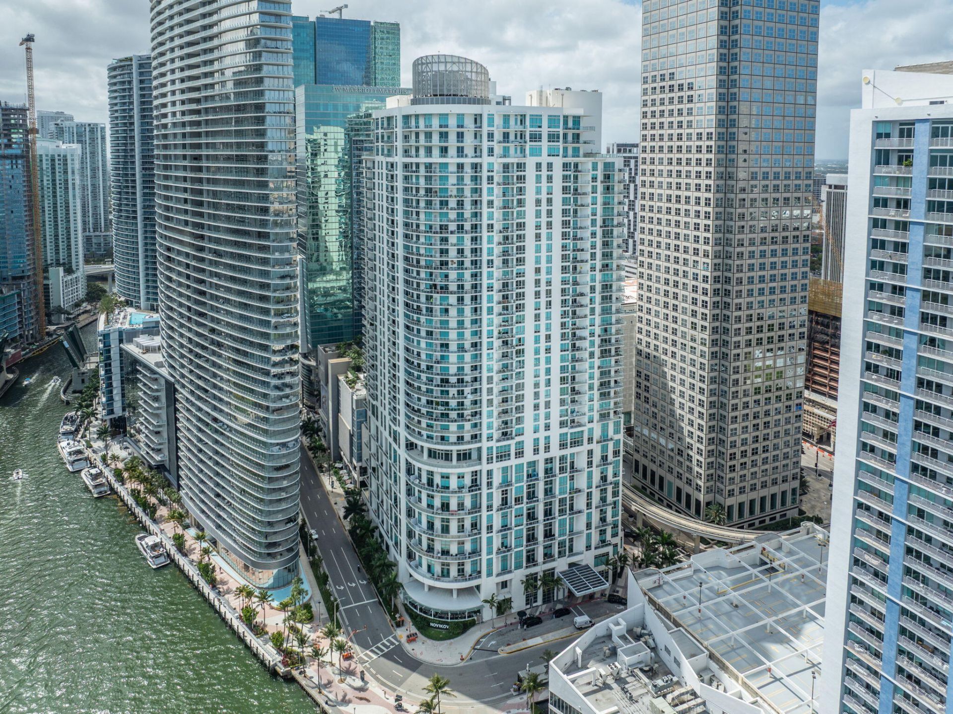 300 S Biscayne Boulevard, Unit L-832, Miami, FL 33131 Photo