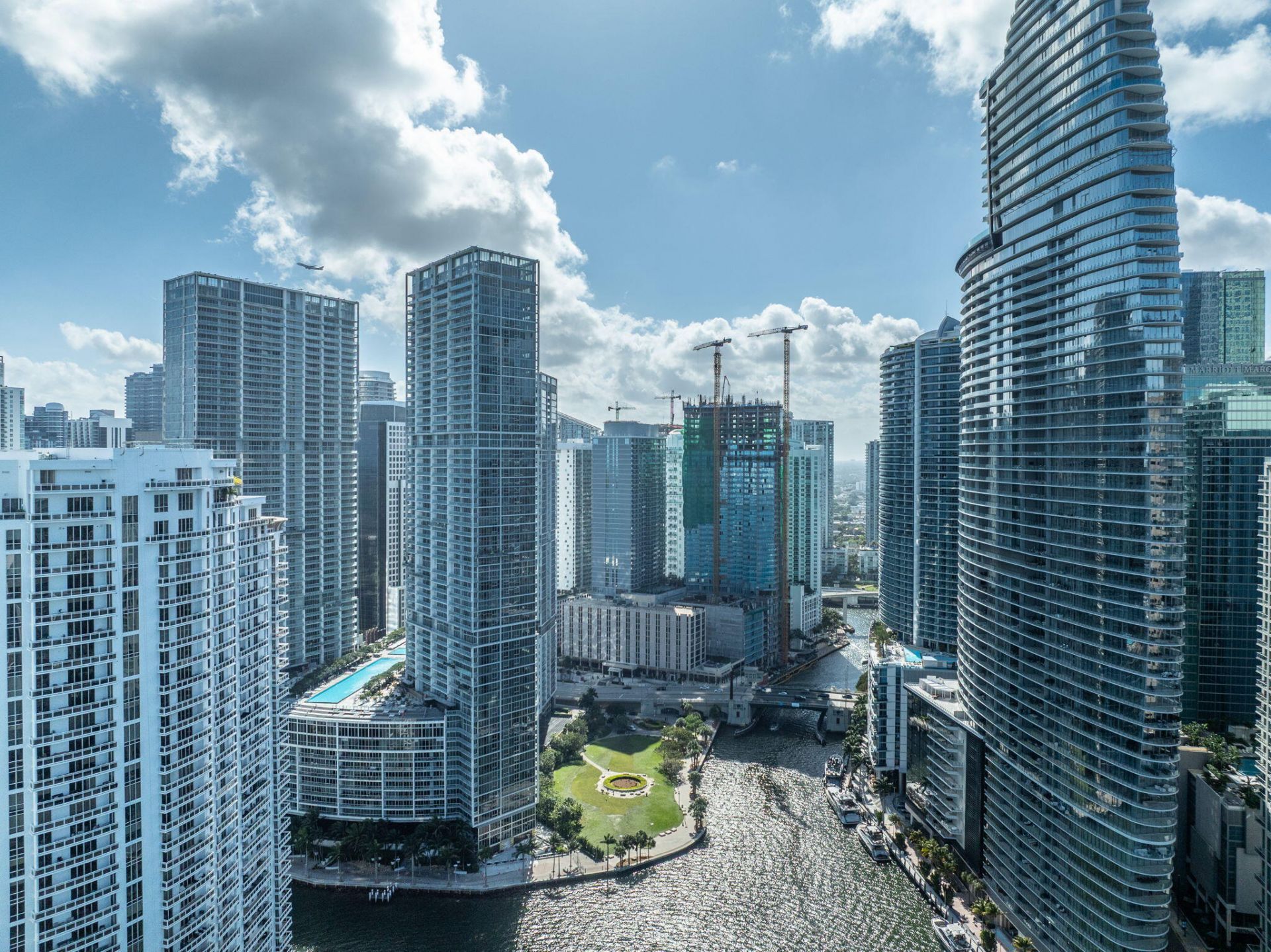 300 S Biscayne Boulevard, Unit L-832, Miami, FL 33131 Photo