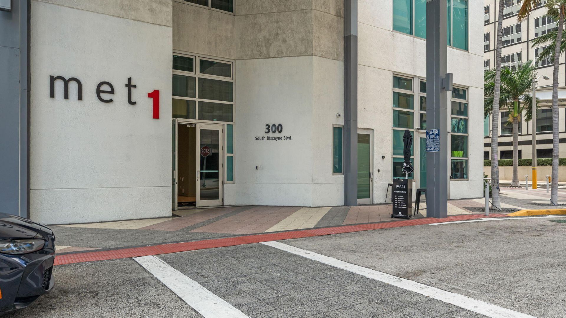 300 S Biscayne Boulevard, Unit L-832, Miami, FL 33131 Photo