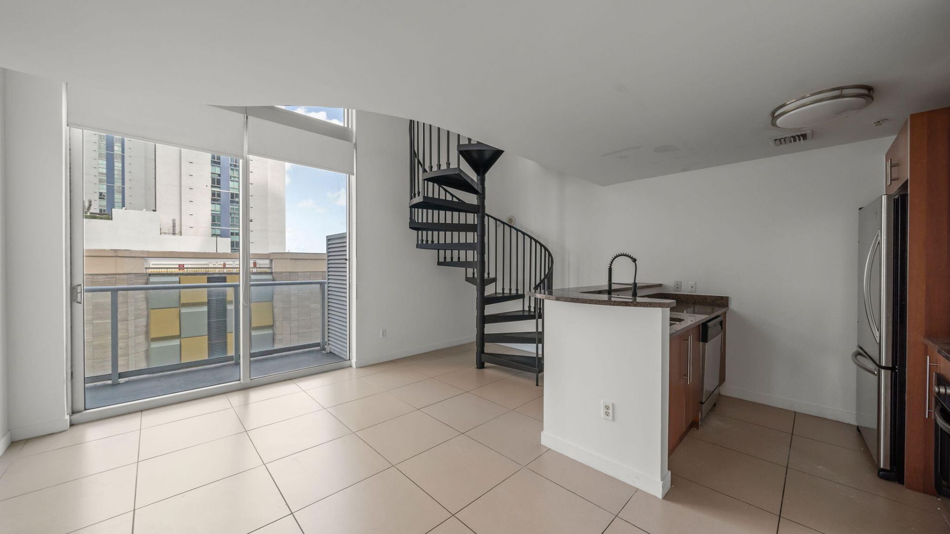 300 S Biscayne Boulevard, Unit L-832, Miami, FL 33131 Photo