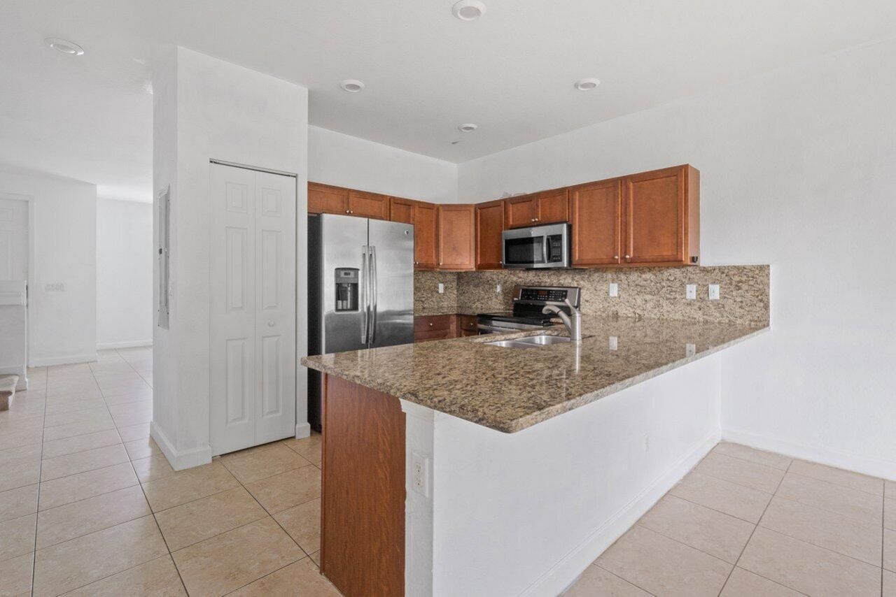 5288 Ashley River Road, West Palm Beach, FL 33417 Photo