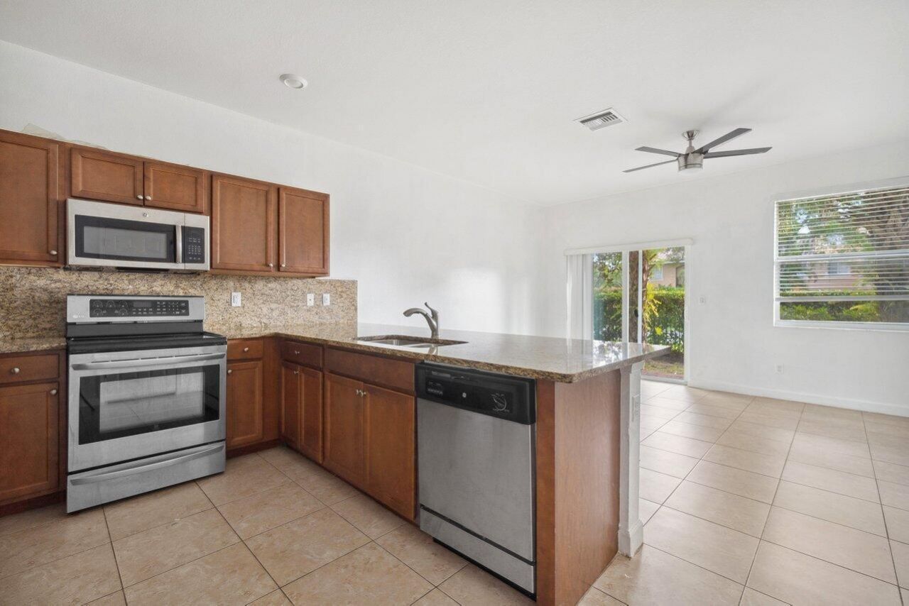 5288 Ashley River Road, West Palm Beach, FL 33417 Photo