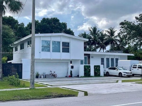 19960 Highland Lakes Boulevard, Miami, FL 33179