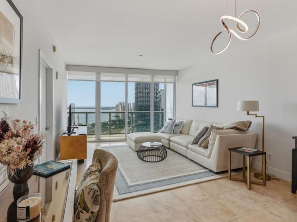 888 Biscayne Boulevard, Unit 3702, Miami, FL 33132