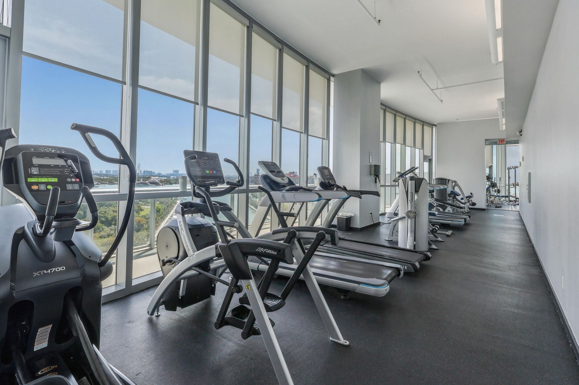 888 Biscayne Boulevard, Unit 3702, Miami, FL 33132 Photo