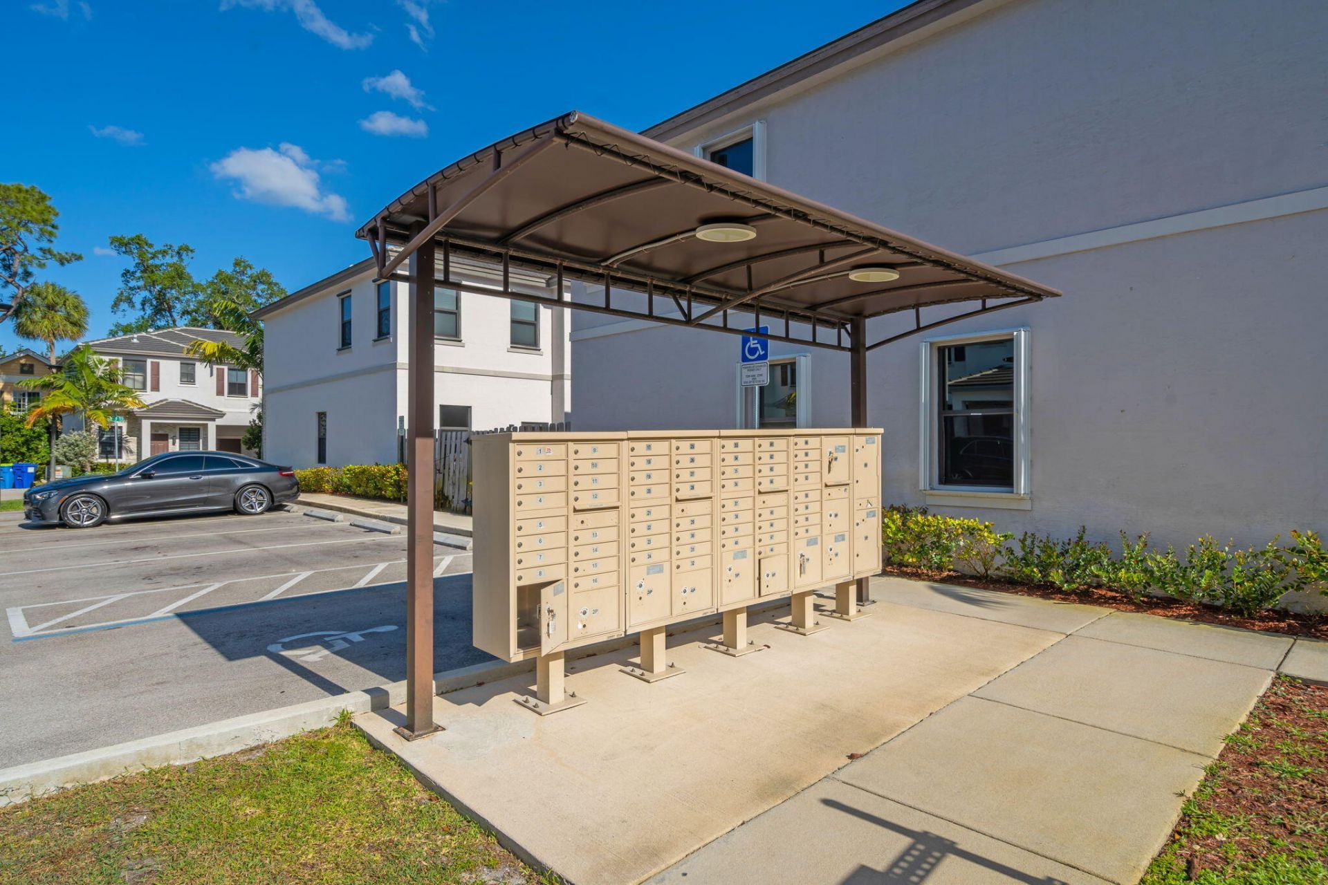 524 SW 19th Way, Fort Lauderdale, FL 33312 Photo