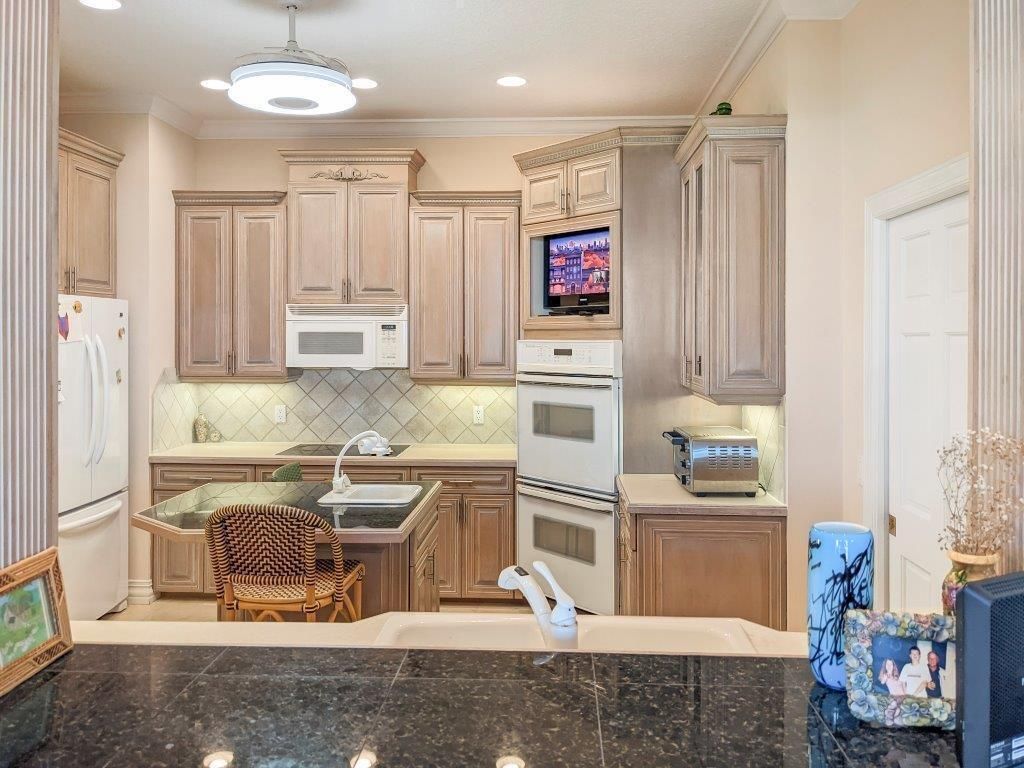 8327 Jimmy Buffett Mem Highway, Melbourne Beach, FL 32951 Photo