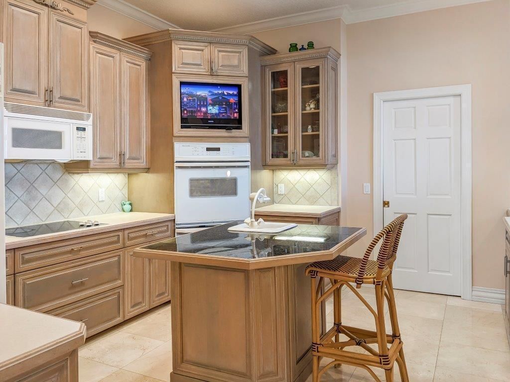 8327 Jimmy Buffett Mem Highway, Melbourne Beach, FL 32951 Photo
