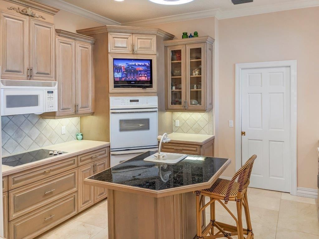 8327 Jimmy Buffett Mem Highway, Melbourne Beach, FL 32951 Photo