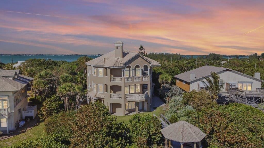 8327 Jimmy Buffett Mem Highway, Melbourne Beach, FL 32951 Photo