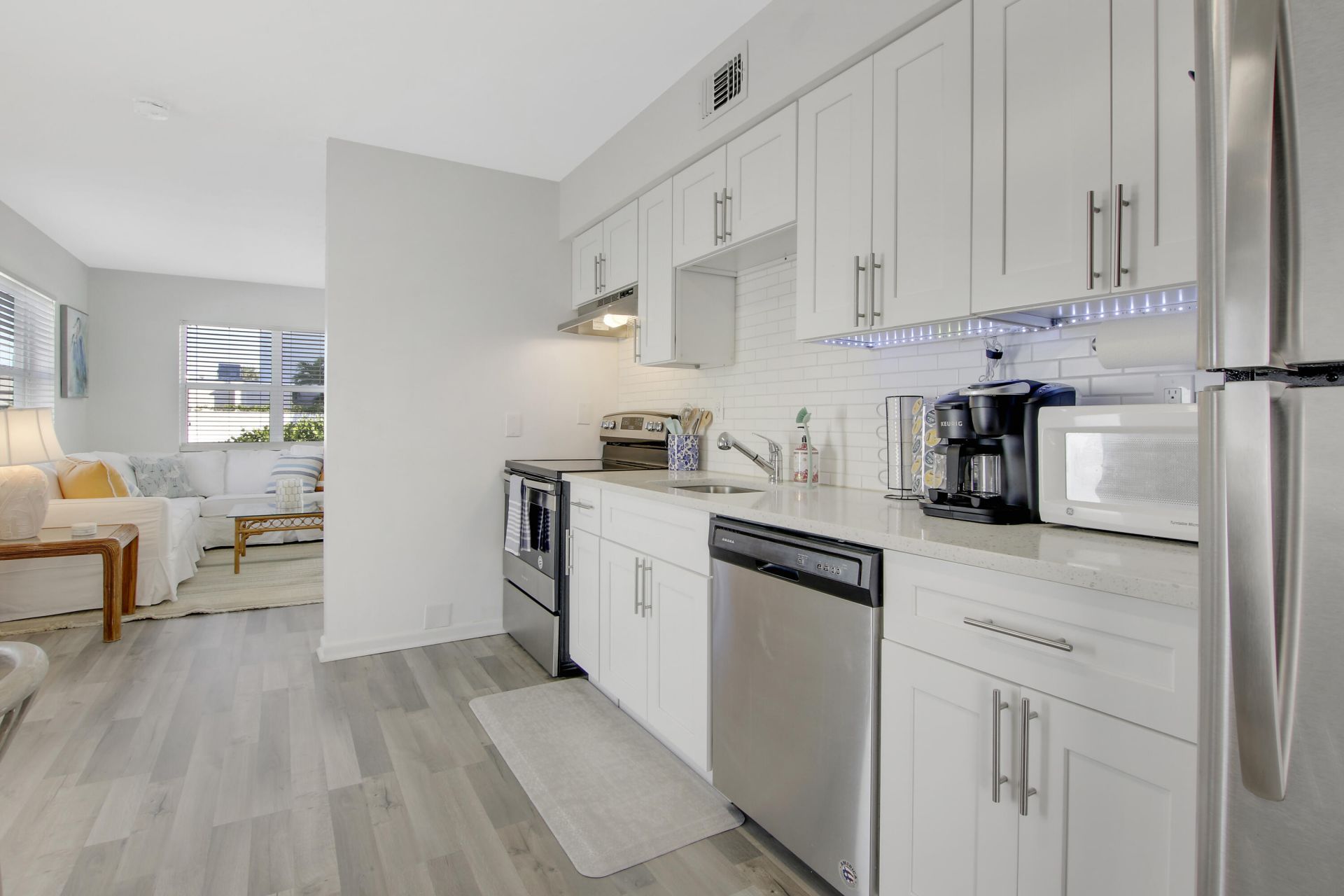 157 E 25th Street, Riviera Beach, FL 33404 Photo