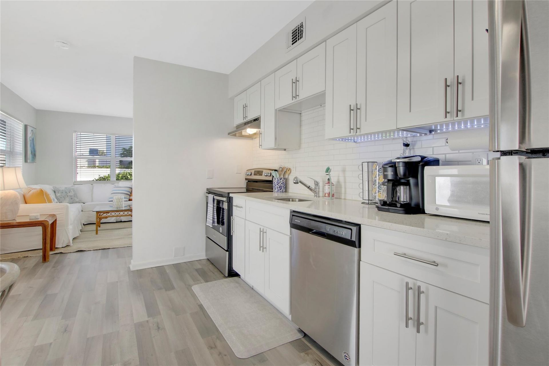 157 E 25th Street, Riviera Beach, FL 33404 Photo