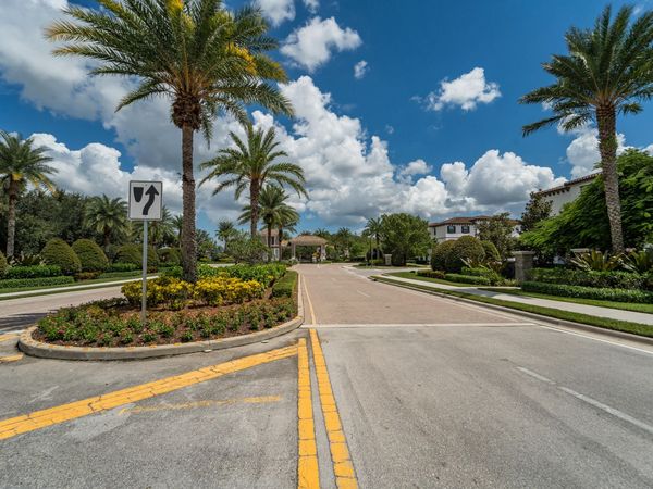 4521 Willow Basin Way, Wellington, FL 33467