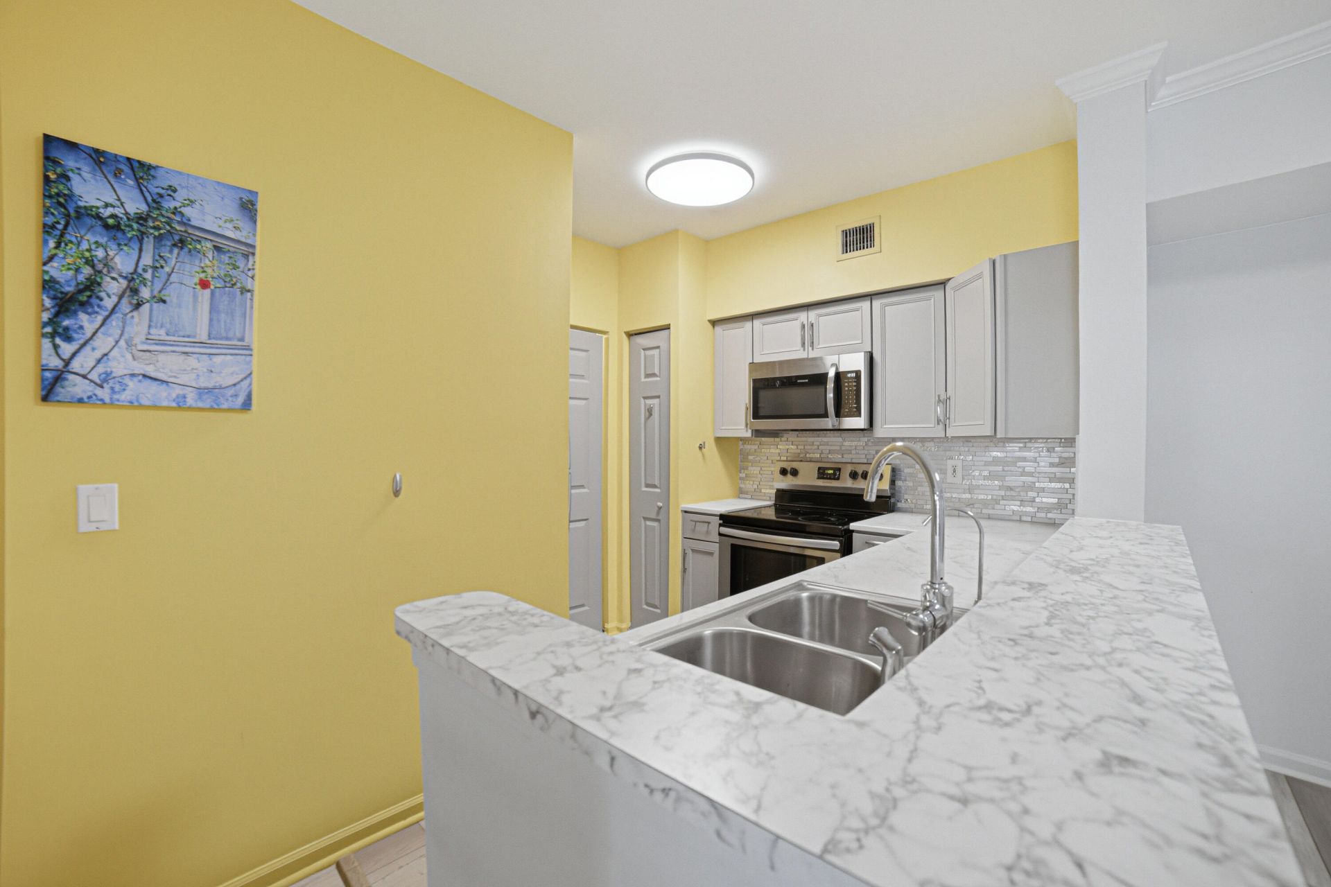 17100 N Bay Road, Unit 1214, Sunny Isles Beach, FL 33160 Photo