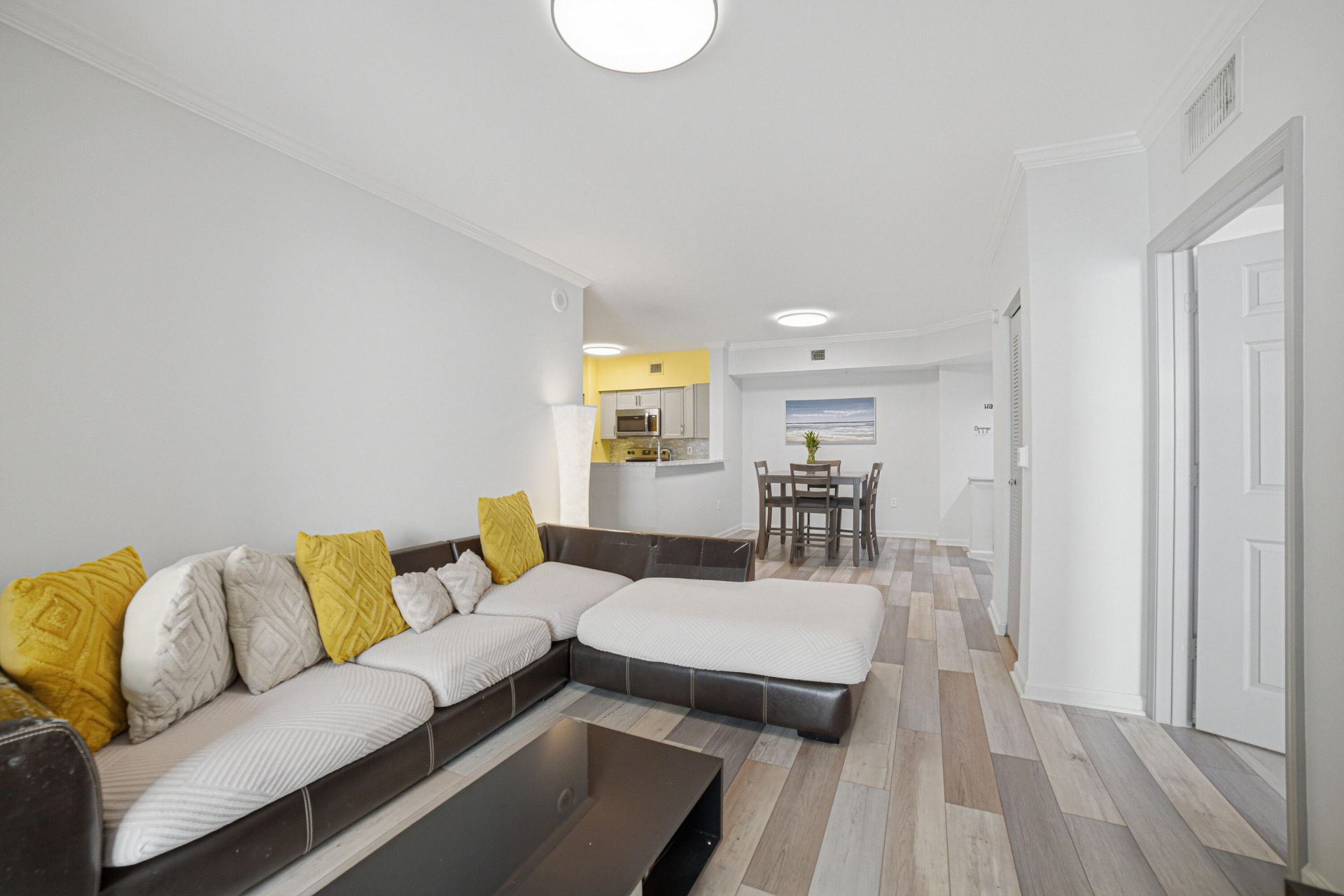 17100 N Bay Road, Unit 1214, Sunny Isles Beach, FL 33160 Photo