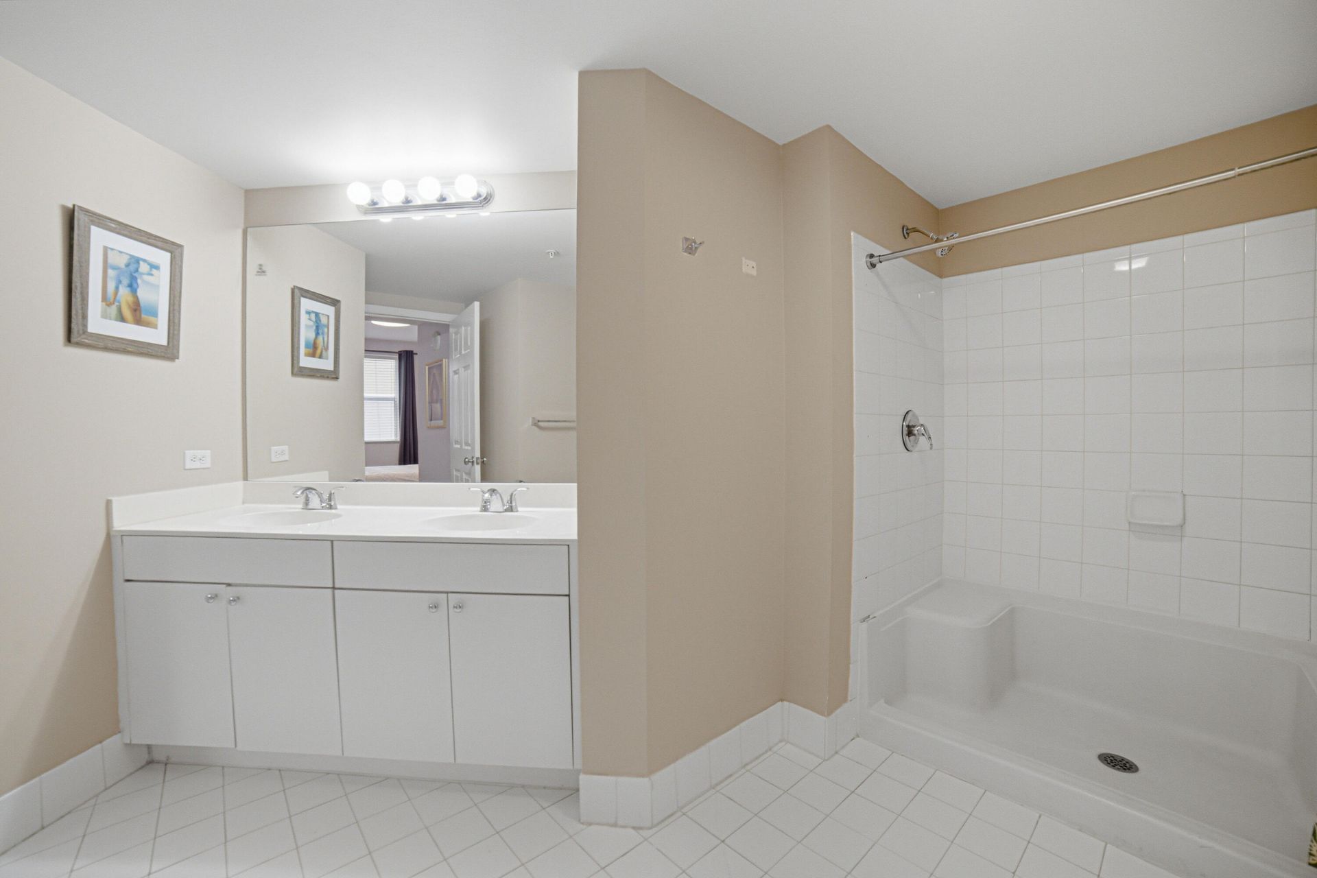 17100 N Bay Road, Unit 1214, Sunny Isles Beach, FL 33160 Photo