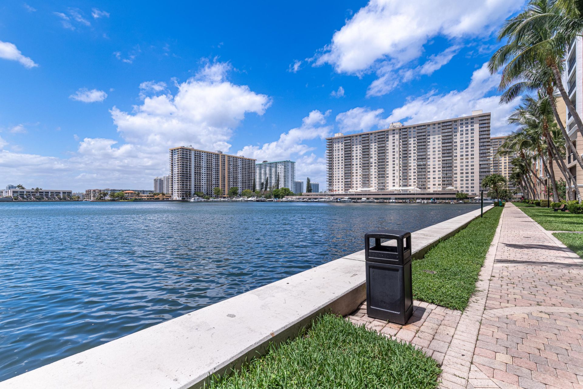 17100 N Bay Road, Unit 1214, Sunny Isles Beach, FL 33160 Photo