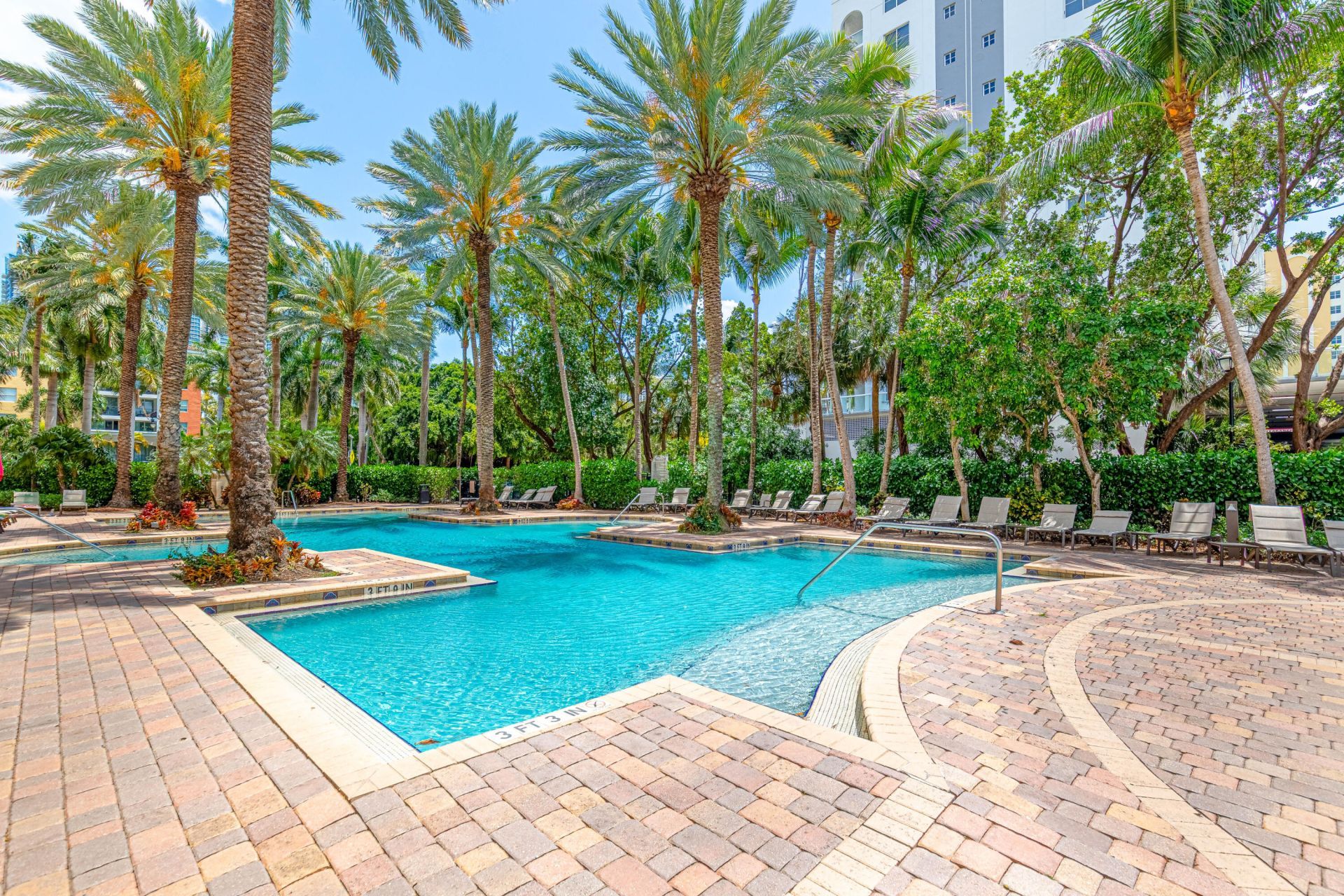 17100 N Bay Road, Unit 1214, Sunny Isles Beach, FL 33160 Photo