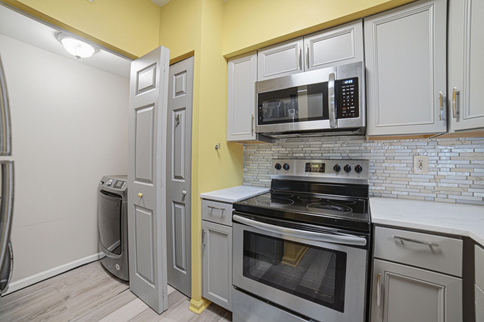 17100 N Bay Road, Unit 1214, Sunny Isles Beach, FL 33160 Photo