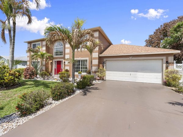 233 SW Christmas Terrace, Port St. Lucie, FL 34984